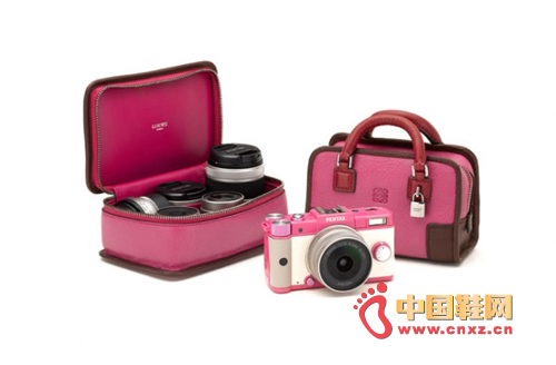 AķLLOEWE x PENTAX Q Magenta Pinkb